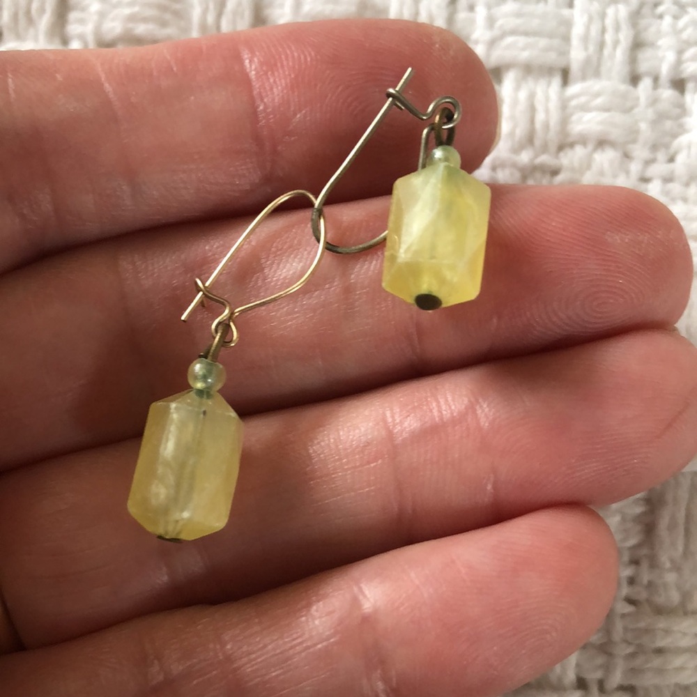 ✴️Yellow earrings - free w purchase!